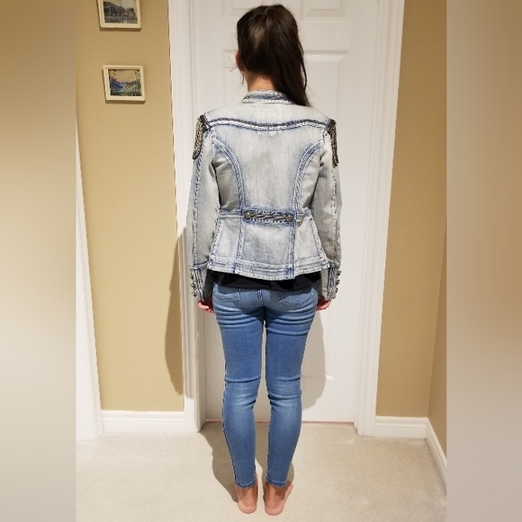 Guess, size M jean jacket - Picture 9 of 11